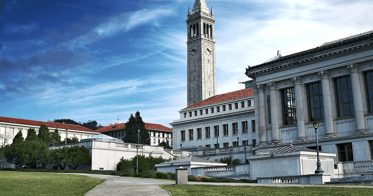 Berkeleyn professori avasi syväoppimisen matematiikan