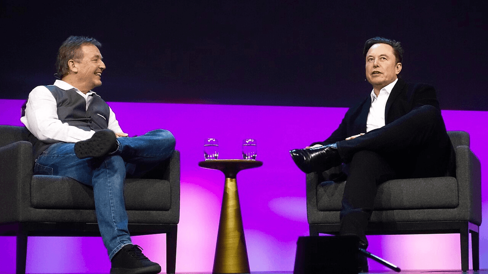 Musk osti Cursorin, OpenAI katkaisi hanat