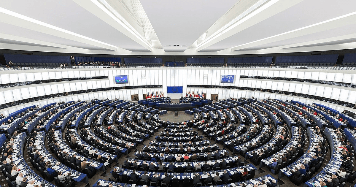 EU lykkäsi tekoälyn tiukimpia sääntöjä yli vuodella